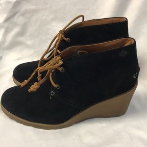 Sperry Top Sider black suede wedge bootie size 8.5